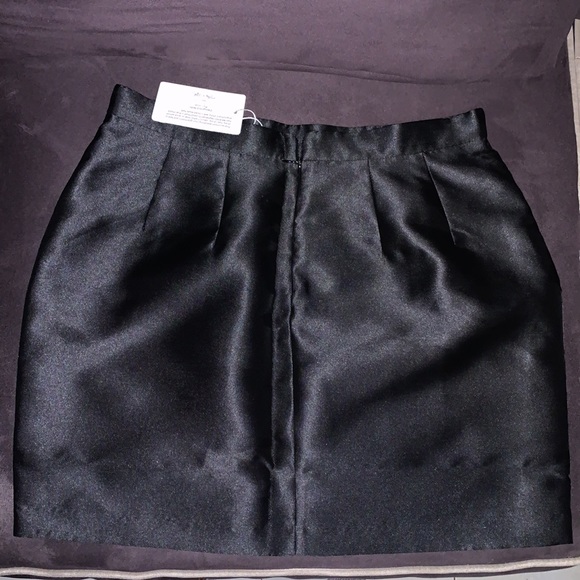 THE BRAND LABEL SKIRT - Picture 3 of 8